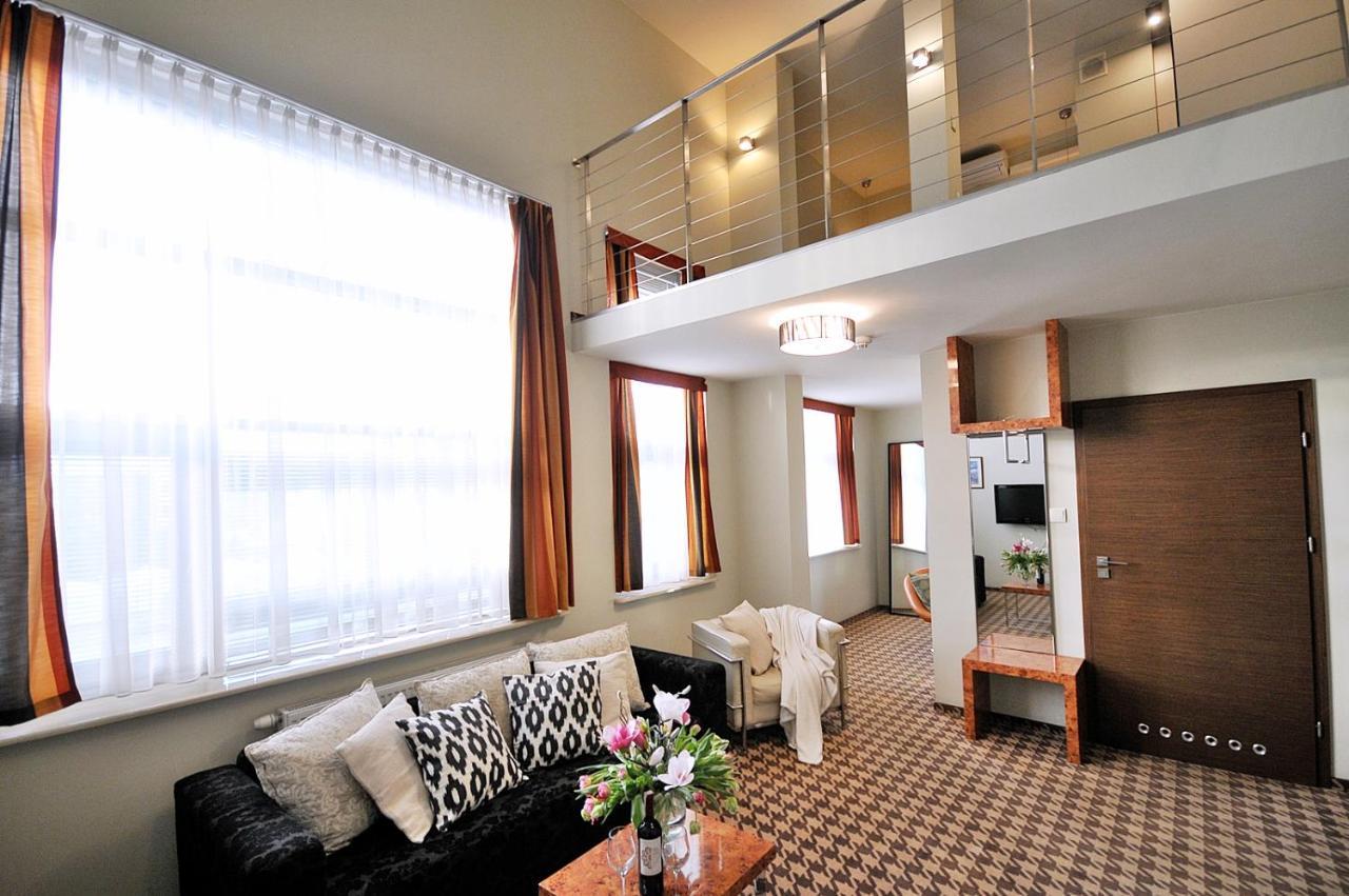 423 W Royal Tulip Sand 200 M Plaza Dobruk Apartamenty 코워브제크 외부 사진