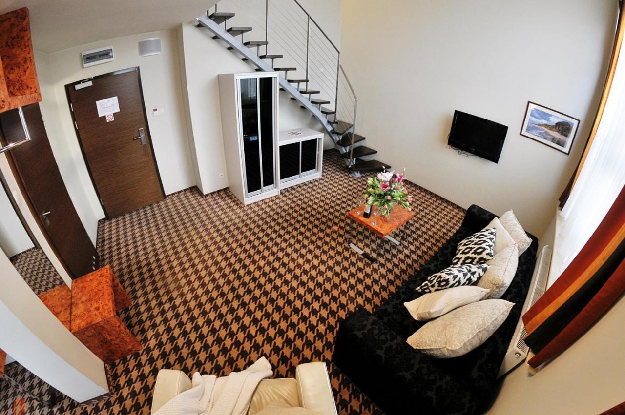 423 W Royal Tulip Sand 200 M Plaza Dobruk Apartamenty 코워브제크 외부 사진