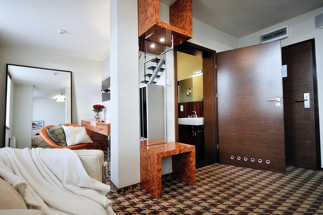 423 W Royal Tulip Sand 200 M Plaza Dobruk Apartamenty 코워브제크 외부 사진
