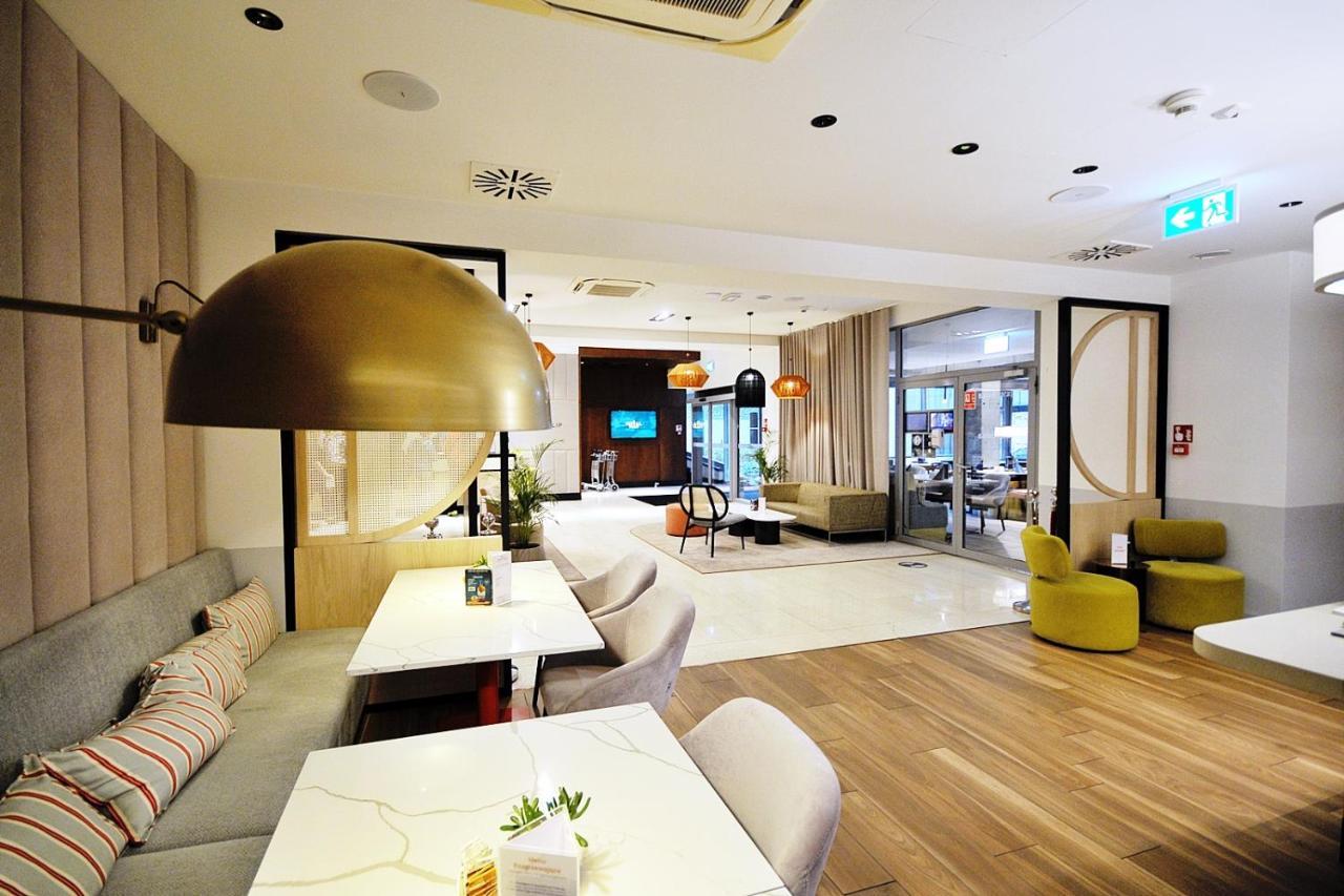 423 W Royal Tulip Sand 200 M Plaza Dobruk Apartamenty 코워브제크 외부 사진