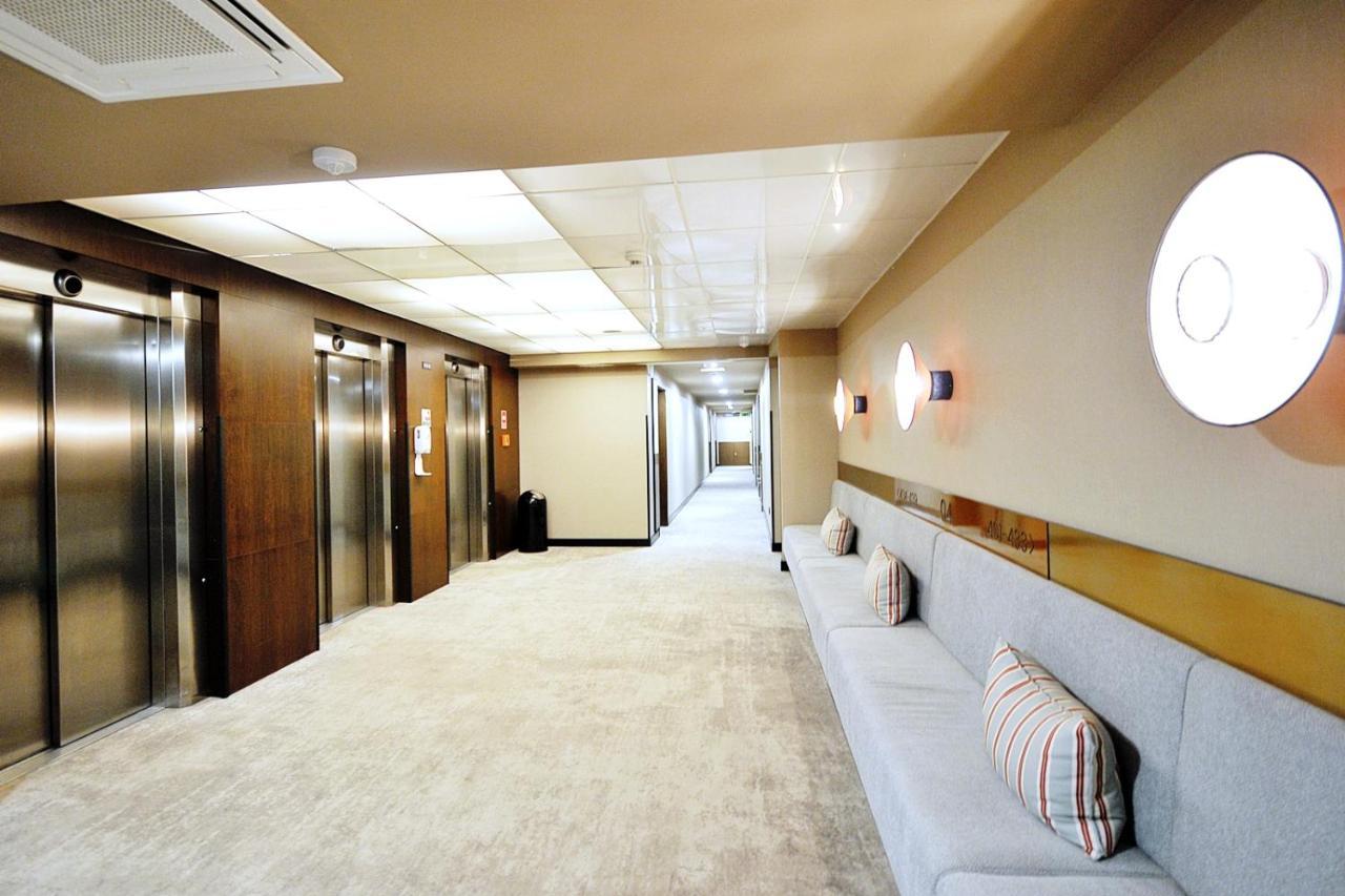 423 W Royal Tulip Sand 200 M Plaza Dobruk Apartamenty 코워브제크 외부 사진